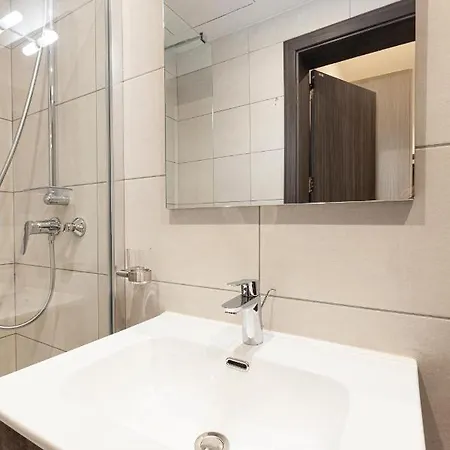 Appartement Lovely Vacation, Private Entrance With Wifi By 360 Estates