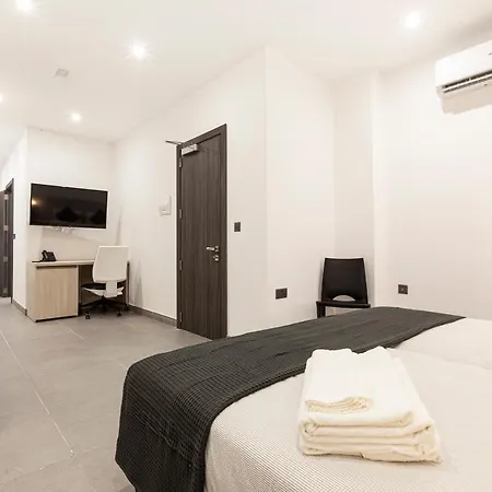 Lovely Vacation, Private Entrance With Wifi By 360 Estates Msida